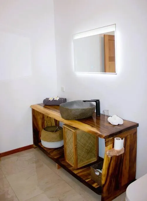 Bungalow Tiarii, Avec Acces Direct A Une Plage Privee Tevaitoa Apartamento